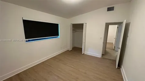 17601 NE 5th Court North Miami Beach FL 33162