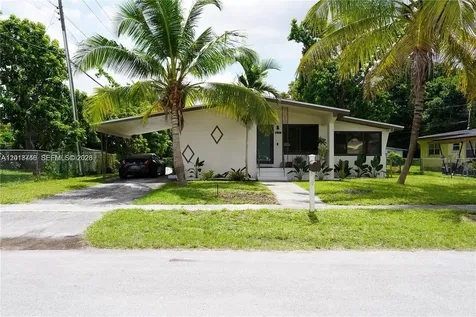 17601 NE 5th Court North Miami Beach FL 33162