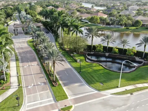 4404 E Whitewater Avenue Weston FL 33332