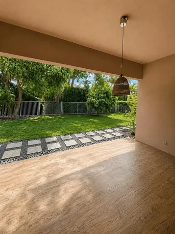 4404 E Whitewater Avenue Weston FL 33332