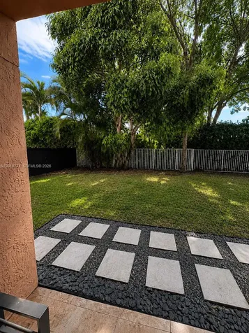 4404 E Whitewater Avenue Weston FL 33332