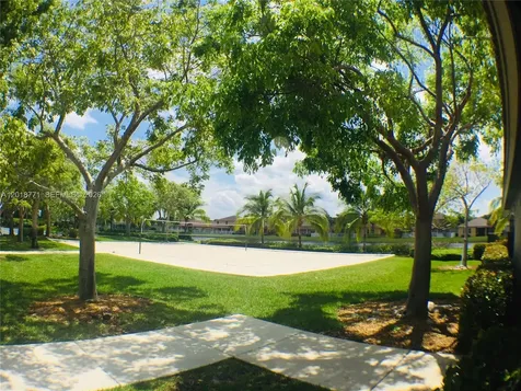 4404 E Whitewater Avenue Weston FL 33332