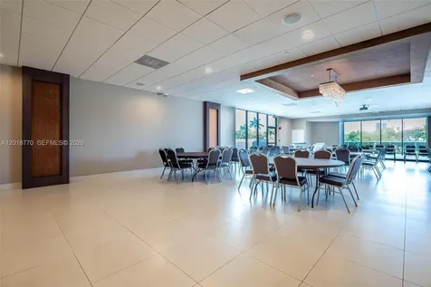 3675 N Country Club Drive Aventura FL 33180
