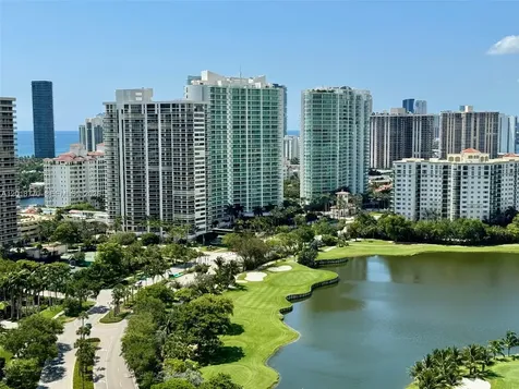 3675 N Country Club Drive Aventura FL 33180