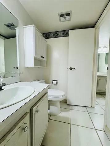 3675 N Country Club Drive Aventura FL 33180