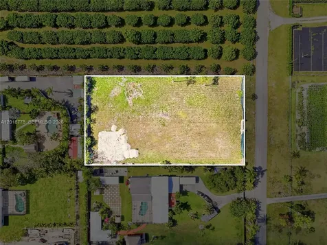 23761 SW 106 Miami FL 33032