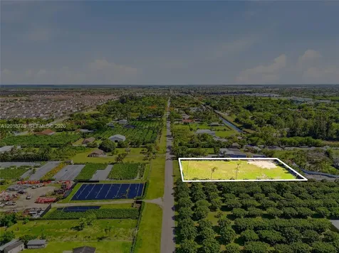 23761 SW 106 Miami FL 33032