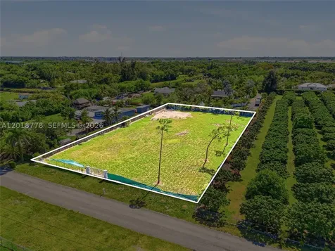 23600 SW 122 Avenue Miami FL 33032