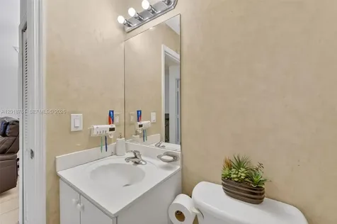 2600 SE 12th Place Homestead FL 33035