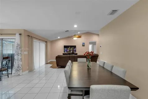 7817 Sunflower Drive Margate FL 33063