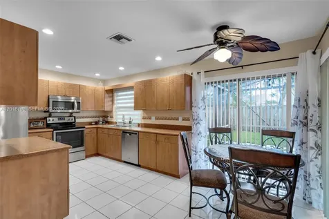 7817 Sunflower Drive Margate FL 33063