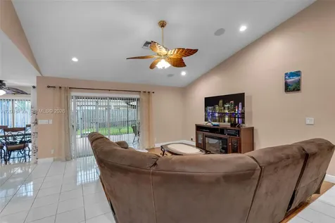 7817 Sunflower Drive Margate FL 33063