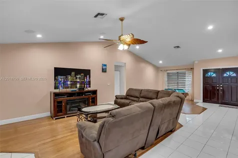7817 Sunflower Drive Margate FL 33063