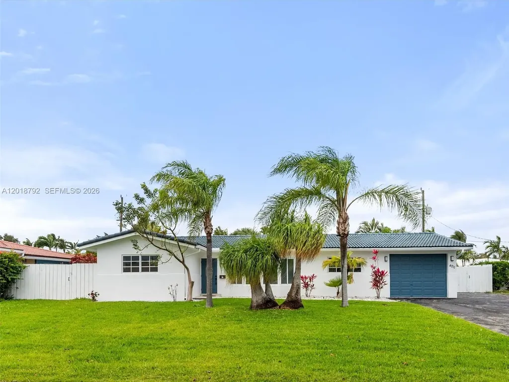 4211 NE 27th Avenue Lighthouse Point FL 33064