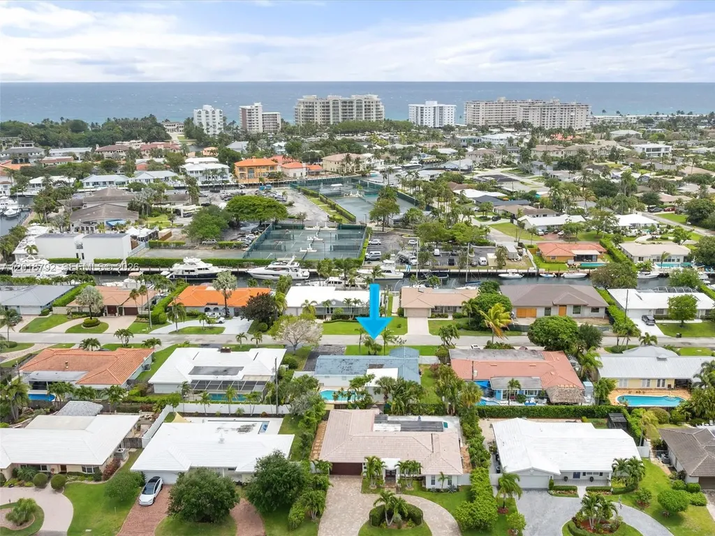4211 NE 27th Avenue Lighthouse Point FL 33064