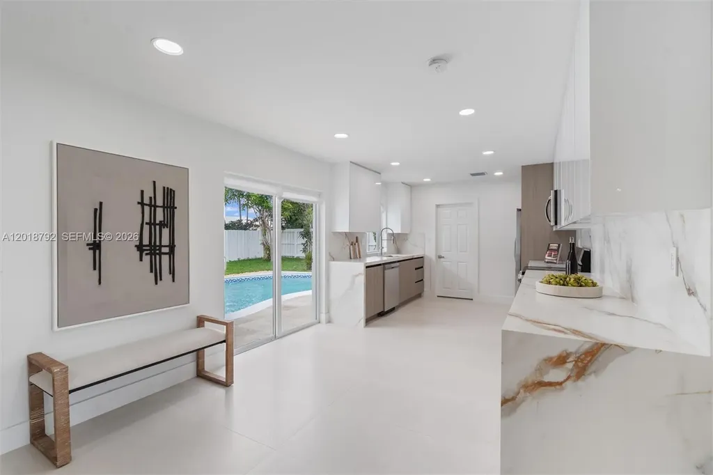 4211 NE 27th Avenue Lighthouse Point FL 33064