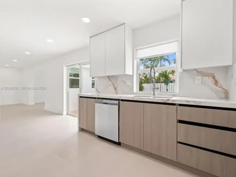 4211 NE 27th Avenue Lighthouse Point FL 33064