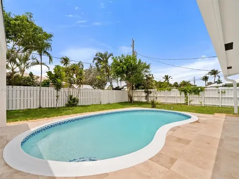 4211 NE 27th Avenue Lighthouse Point FL 33064
