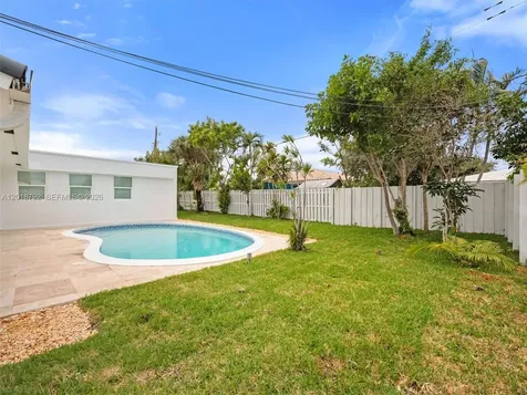 4211 NE 27th Avenue Lighthouse Point FL 33064