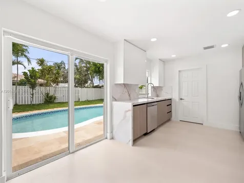4211 NE 27th Avenue Lighthouse Point FL 33064
