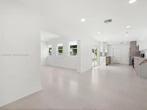 4211 NE 27th Avenue Lighthouse Point FL 33064