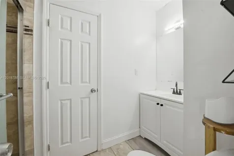 4621 SW 31st Drive West Park FL 33023