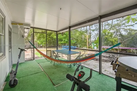 4621 SW 31st Drive West Park FL 33023