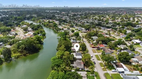 4621 SW 31st Drive West Park FL 33023