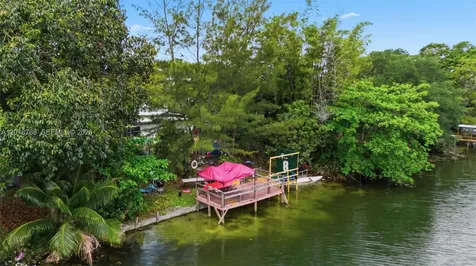 4621 SW 31st Drive West Park FL 33023