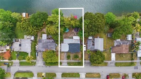 4621 SW 31st Drive West Park FL 33023