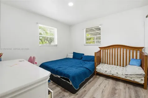 4621 SW 31st Drive West Park FL 33023