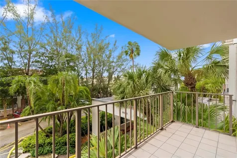 18151 NE 31st Court Aventura FL 33160