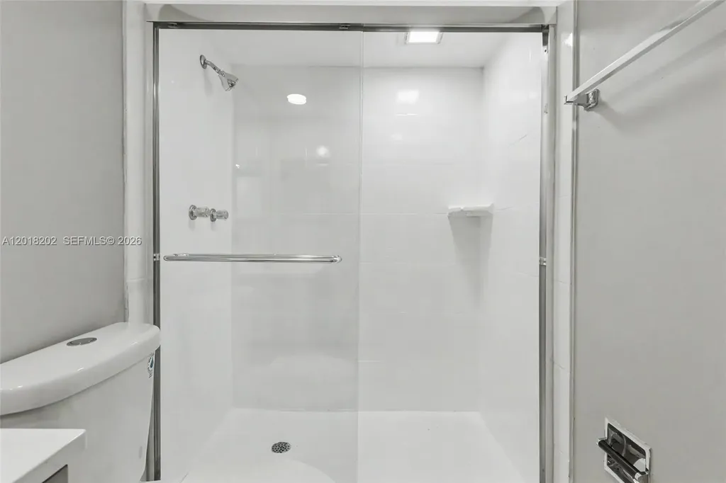 3250 N Palm Aire Drive Pompano Beach FL 33069