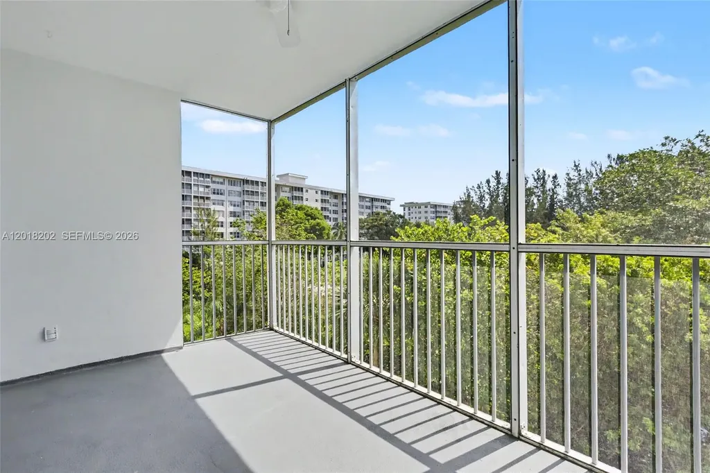 3250 N Palm Aire Drive Pompano Beach FL 33069