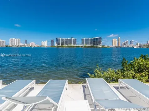 Aventura FL 33160
