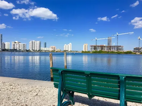 Aventura FL 33160