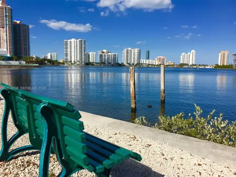 Aventura FL 33160