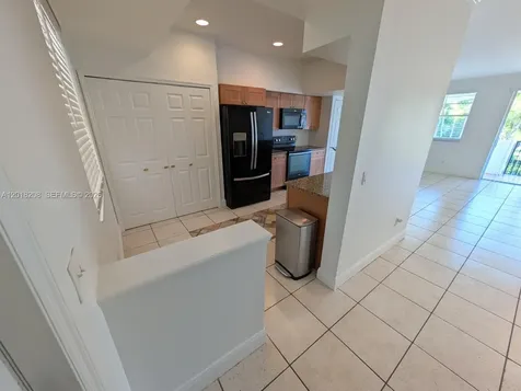 Aventura FL 33160