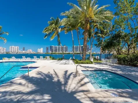 Aventura FL 33160