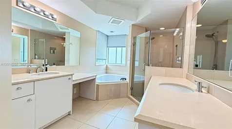 19400 Turnberry Way Aventura FL 33180