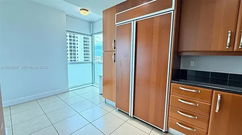 19400 Turnberry Way Aventura FL 33180
