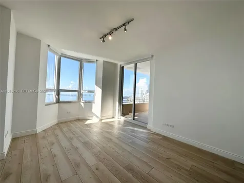 808 Brickell Key Drive Miami FL 33131