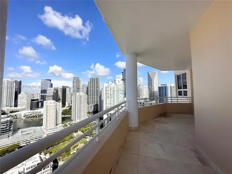 808 Brickell Key Drive Miami FL 33131