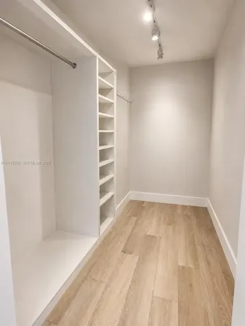 5 Island Avenue Miami Beach FL 33139