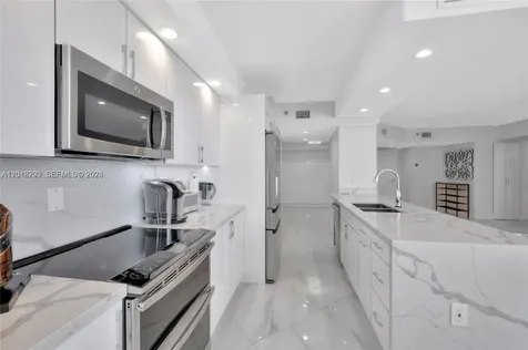16425 Collins Avenue Sunny Isles Beach FL 33160