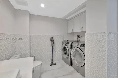 16425 Collins Avenue Sunny Isles Beach FL 33160