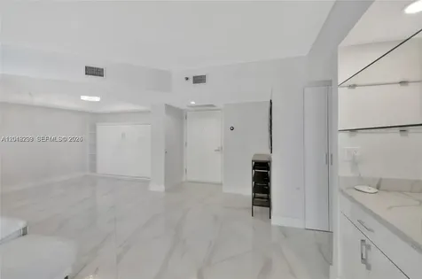 16425 Collins Avenue Sunny Isles Beach FL 33160