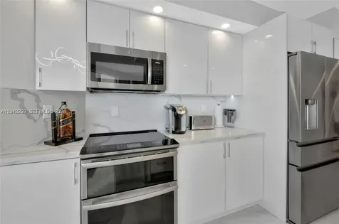 16425 Collins Avenue Sunny Isles Beach FL 33160