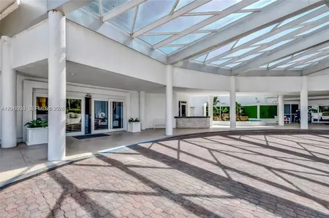 16425 Collins Avenue Sunny Isles Beach FL 33160