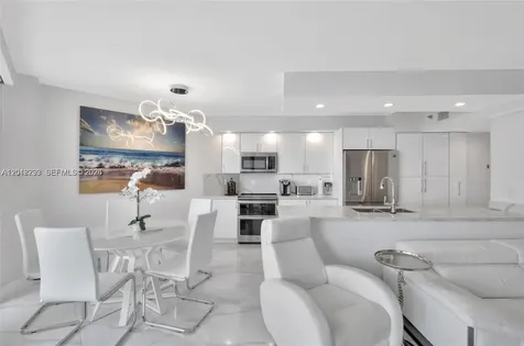 16425 Collins Avenue Sunny Isles Beach FL 33160